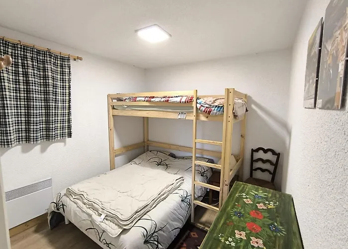 3 Pieces Pour 5 Personnes A Avec Parking Et Animaux Admis - Fr-1-676-229 Apartment *
